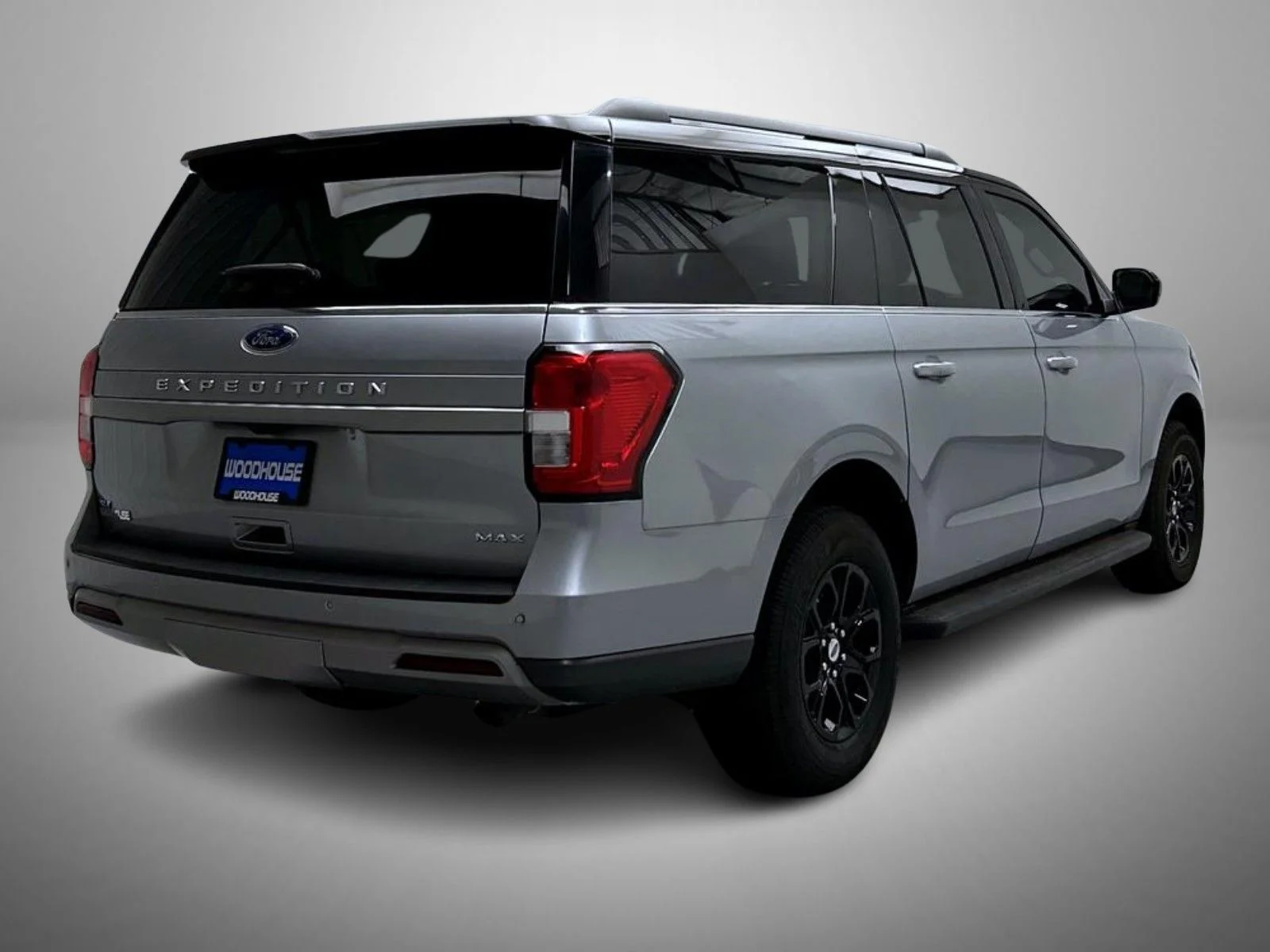 Used 2024 Silver Ford XLT image 5