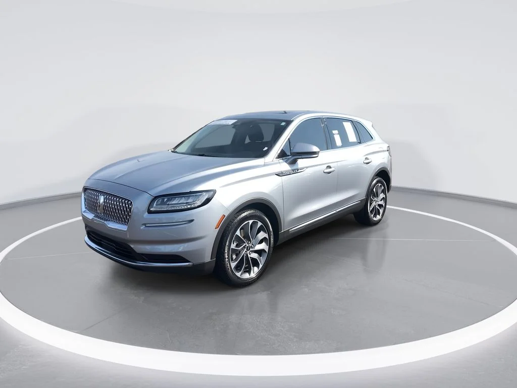 Used 2023 Silver Lincoln Reserve image 4