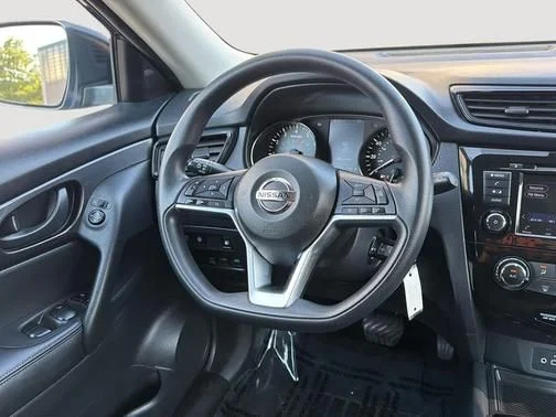 Used 2019 Blue Nissan S image 12