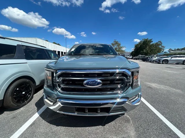 Used 2023 Blue Ford XLT image 2