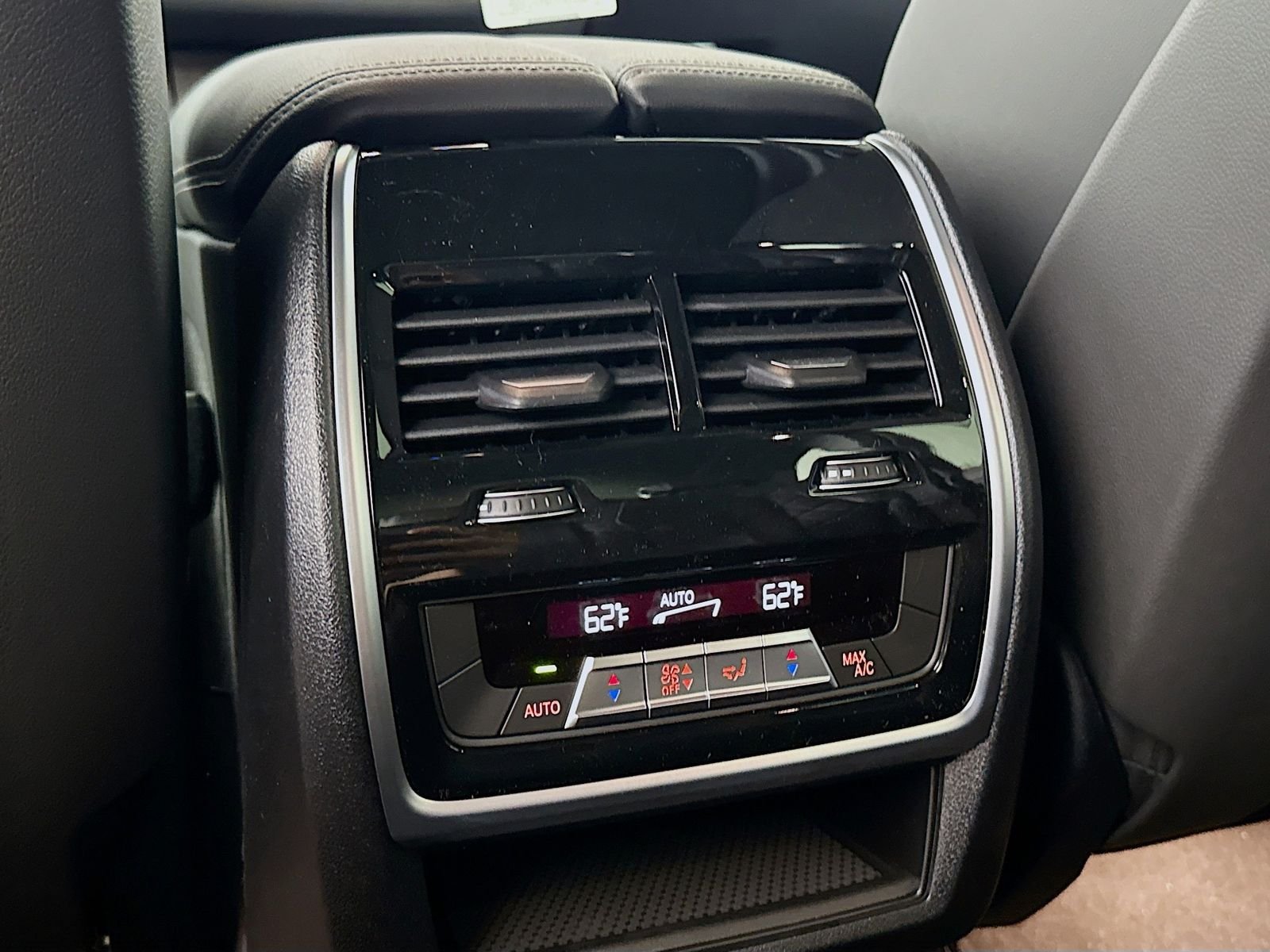 New 2026 Skyscraper Grey Metallic BMW xDrive50e image 27