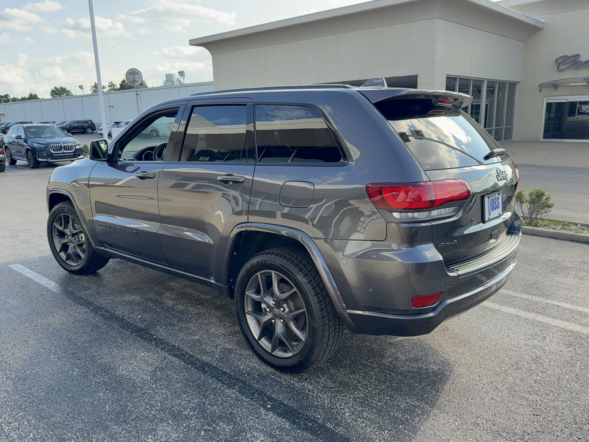 Used 2021 Granite Crystal Metallic Clear Coat Jeep 80th Anniversary Edition image 6