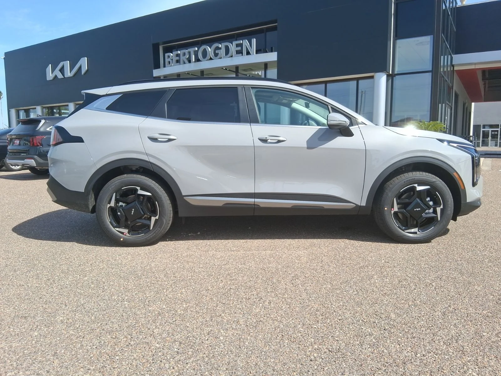 New 2026 Gray Kia EX image 3