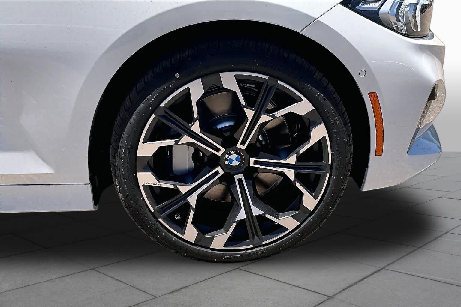 New 2026 Alpine White BMW 330i xDrive image 11