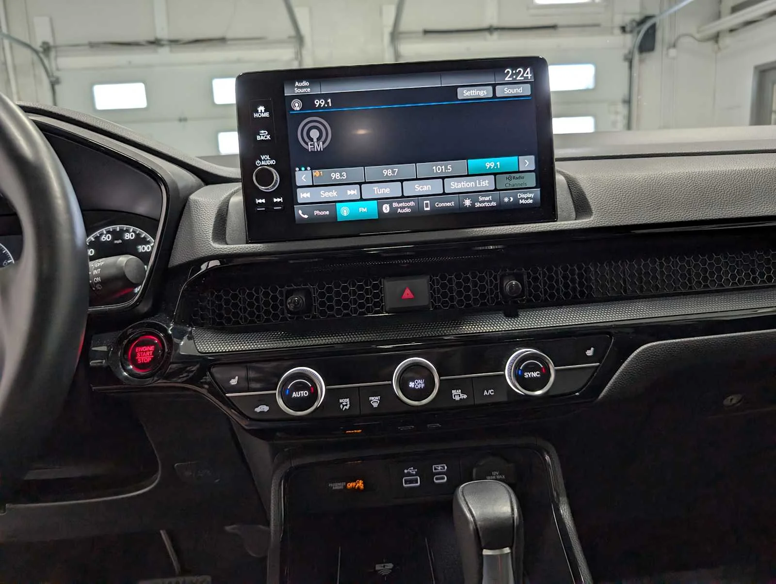 Used 2025 Urban Gray Pearl Honda EX-L image 32
