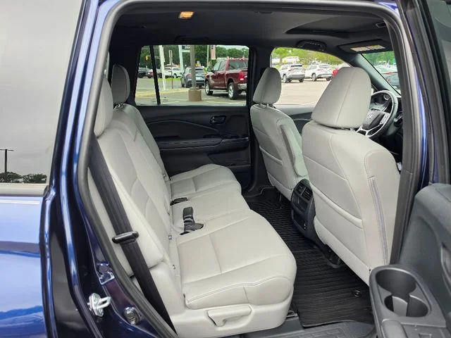 2023 Honda Passport EX-L - Photo 14