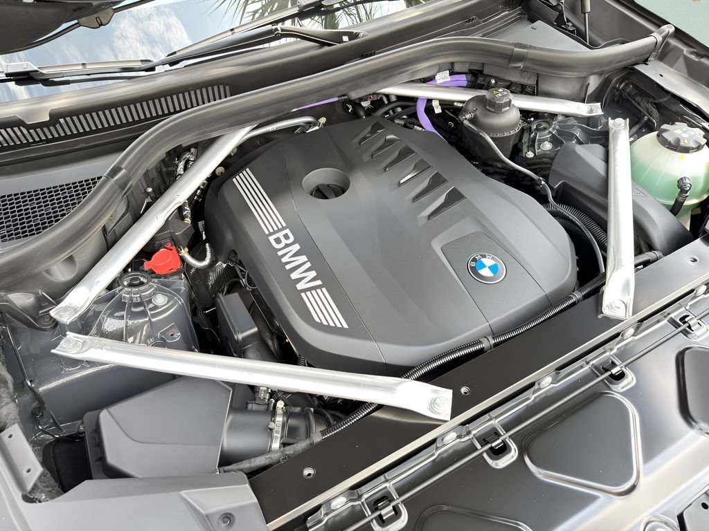 New 2026 Dravit Grey Metallic BMW xDrive40i image 20