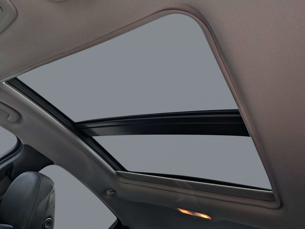 Used 2017 Gray Chevrolet Premier image 23