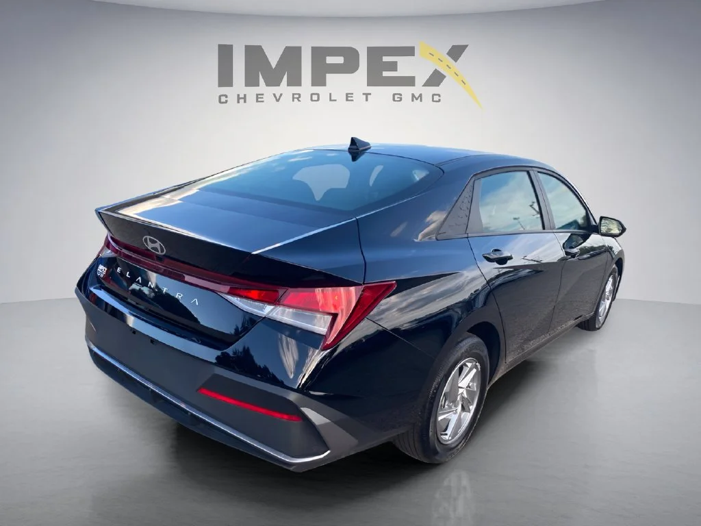 Used 2026 Black Hyundai SE image 5