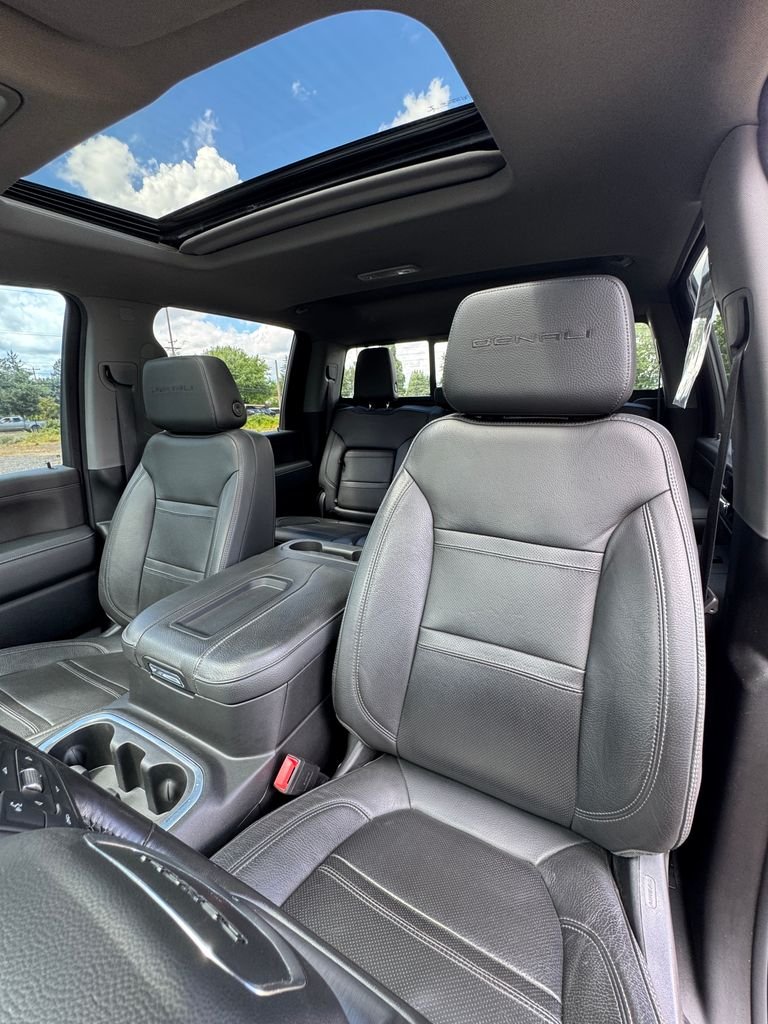 Used 2022 Ebony Twilight Metallic GMC Denali image 39