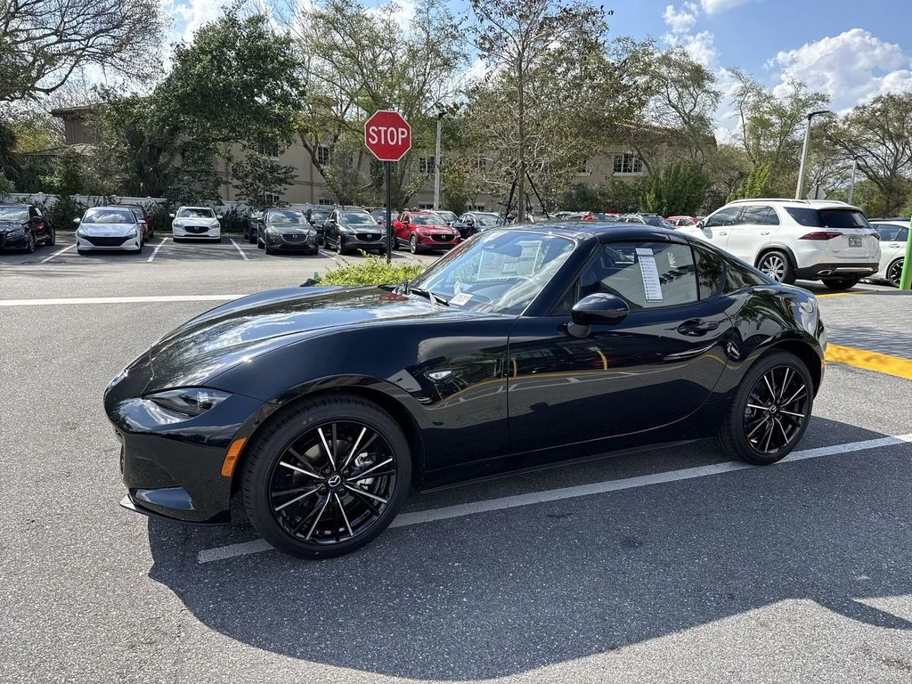 2026 Mazda MX-5 Miata RF Grand Touring - Photo 10