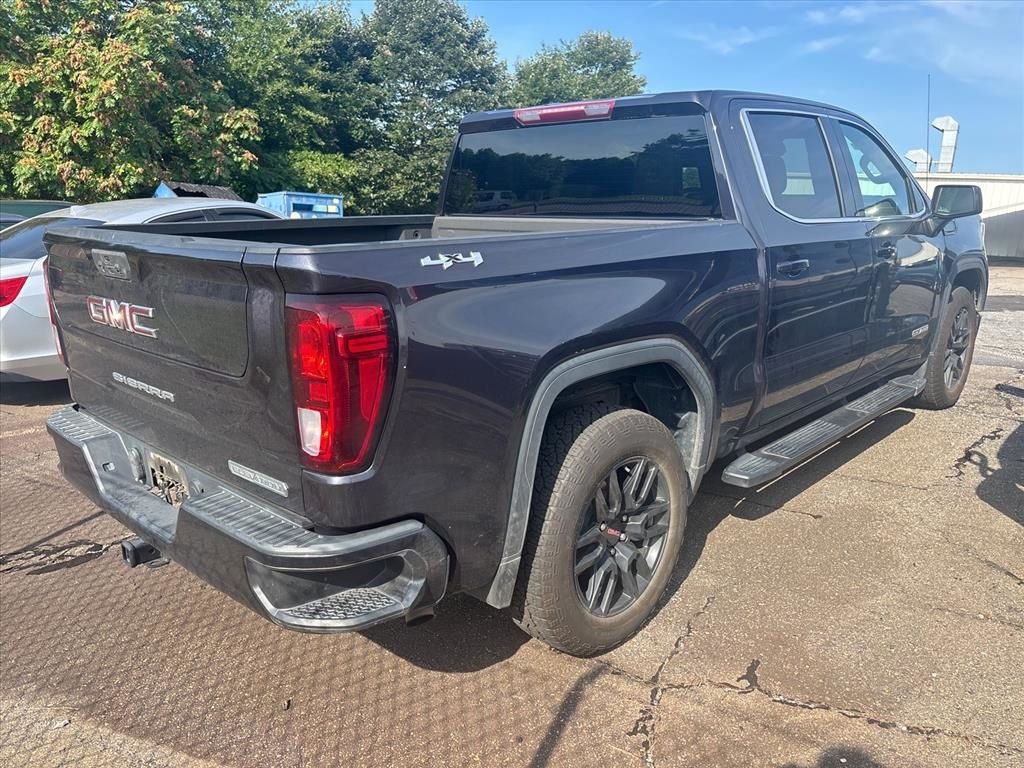 Used 2022 Silver GMC Elevation image 9