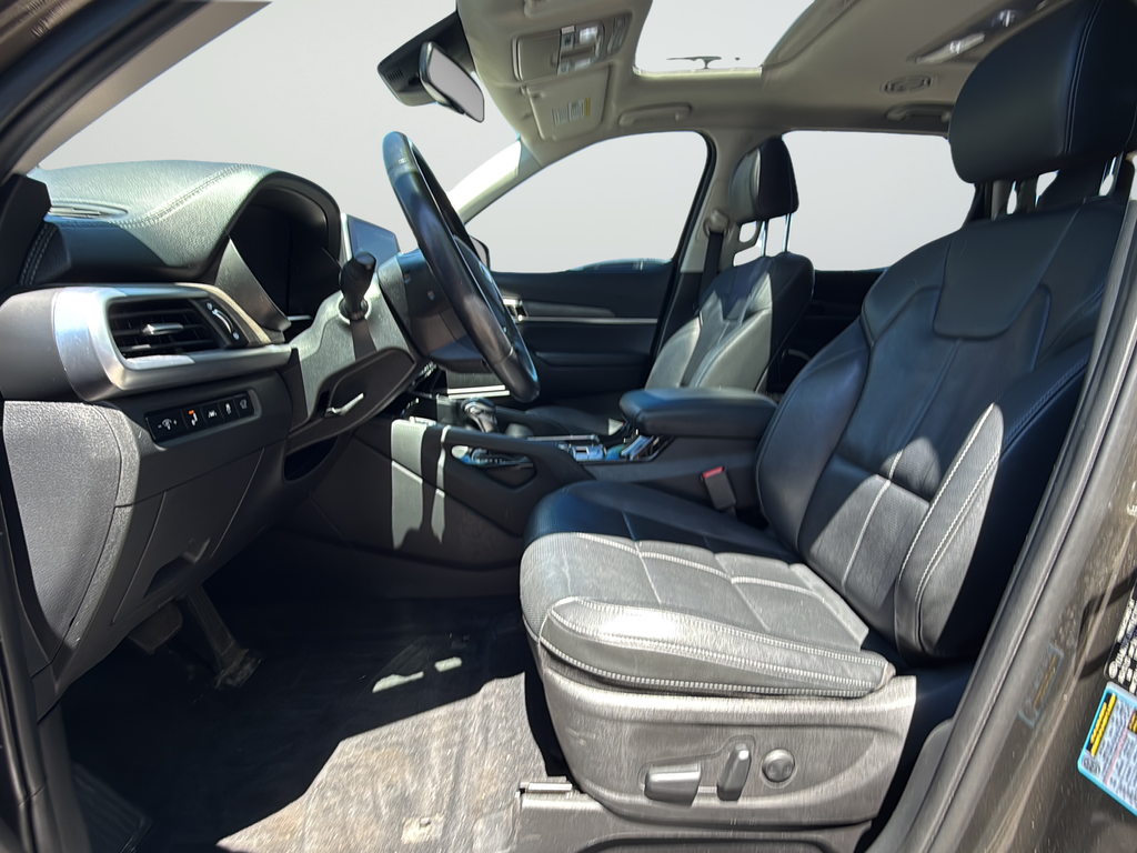 Used 2021 Green Kia EX image 14