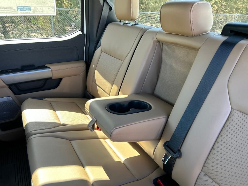 New 2026 Oxford White Ford Lariat image 40