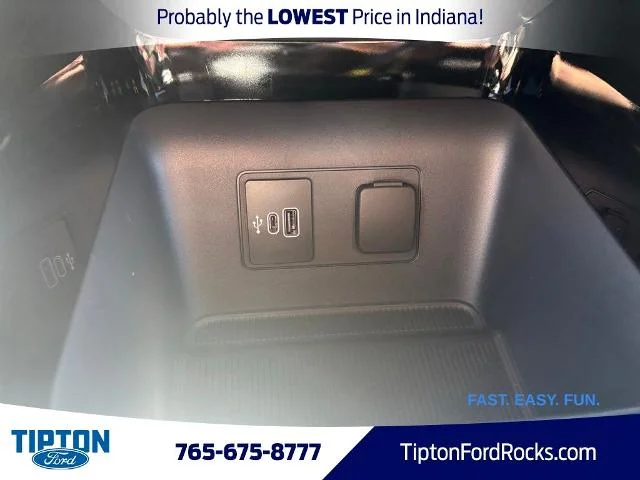 New 2026 Star White Metallic Tri-Coat Ford Platinum™ image 17