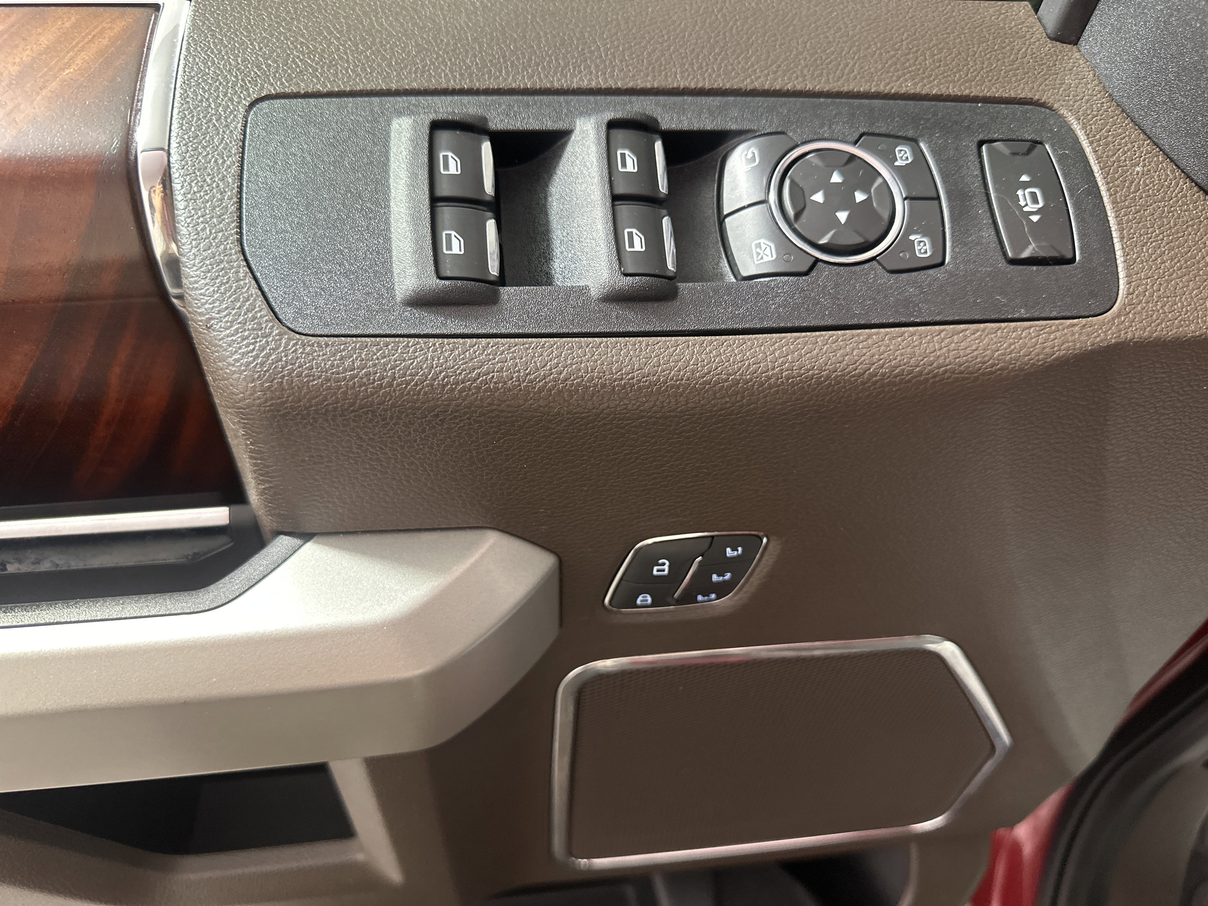 Used 2020 Red Ford  image 11