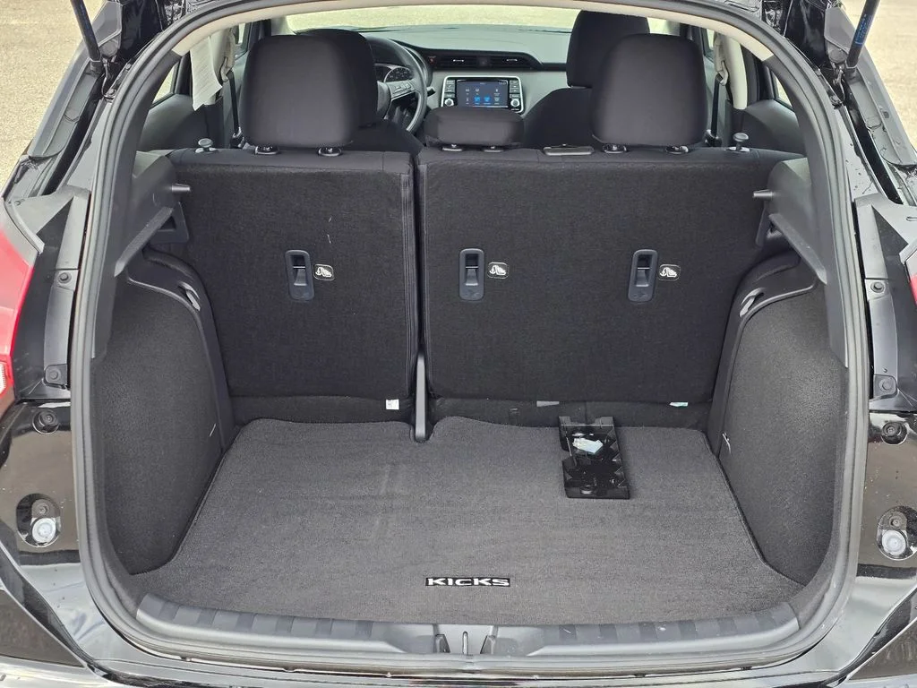 Used 2025 Black Nissan S image 9