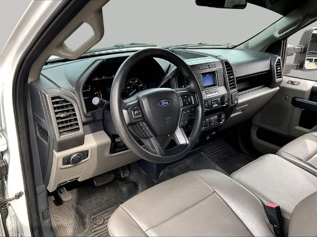 Used 2022 White Ford XL image 20