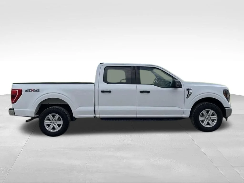 Used 2023 White Ford XL image 4