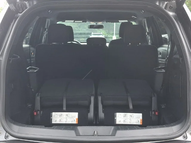 Used 2019 Gray Ford XLT image 30