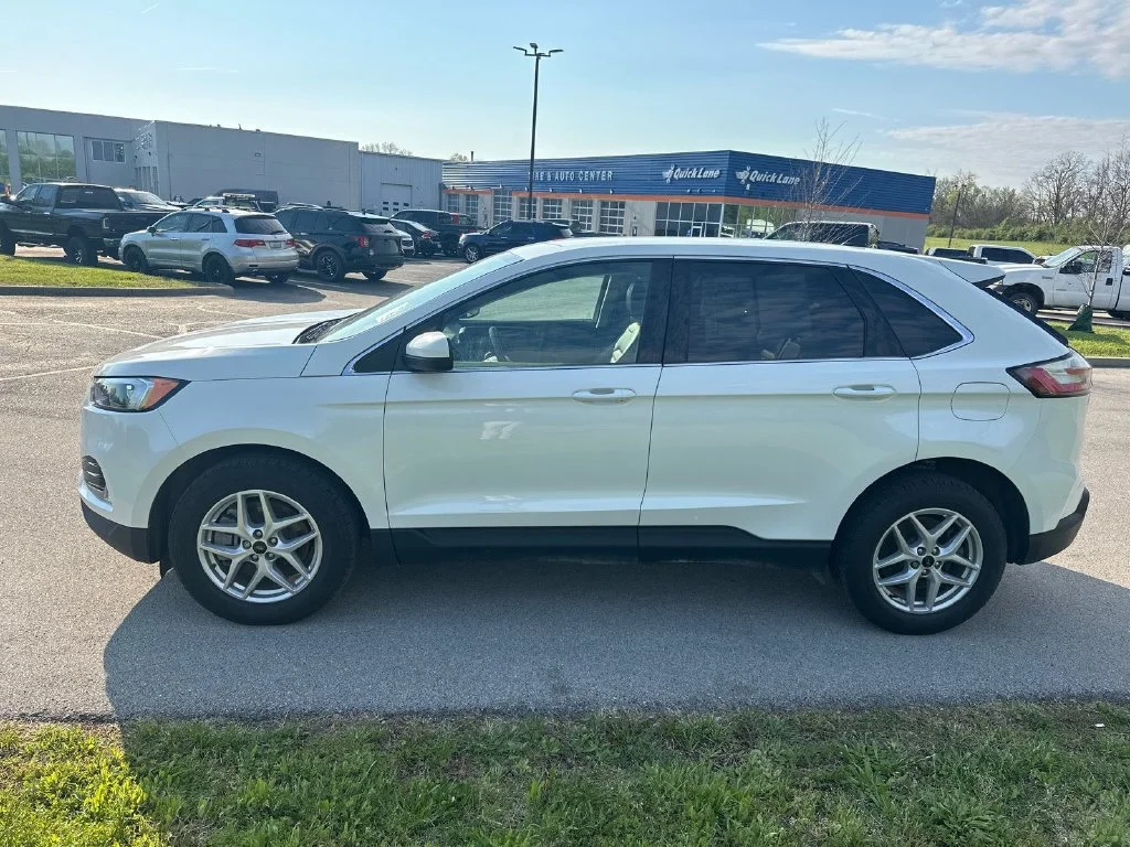 Used 2023 White Ford SEL image 12