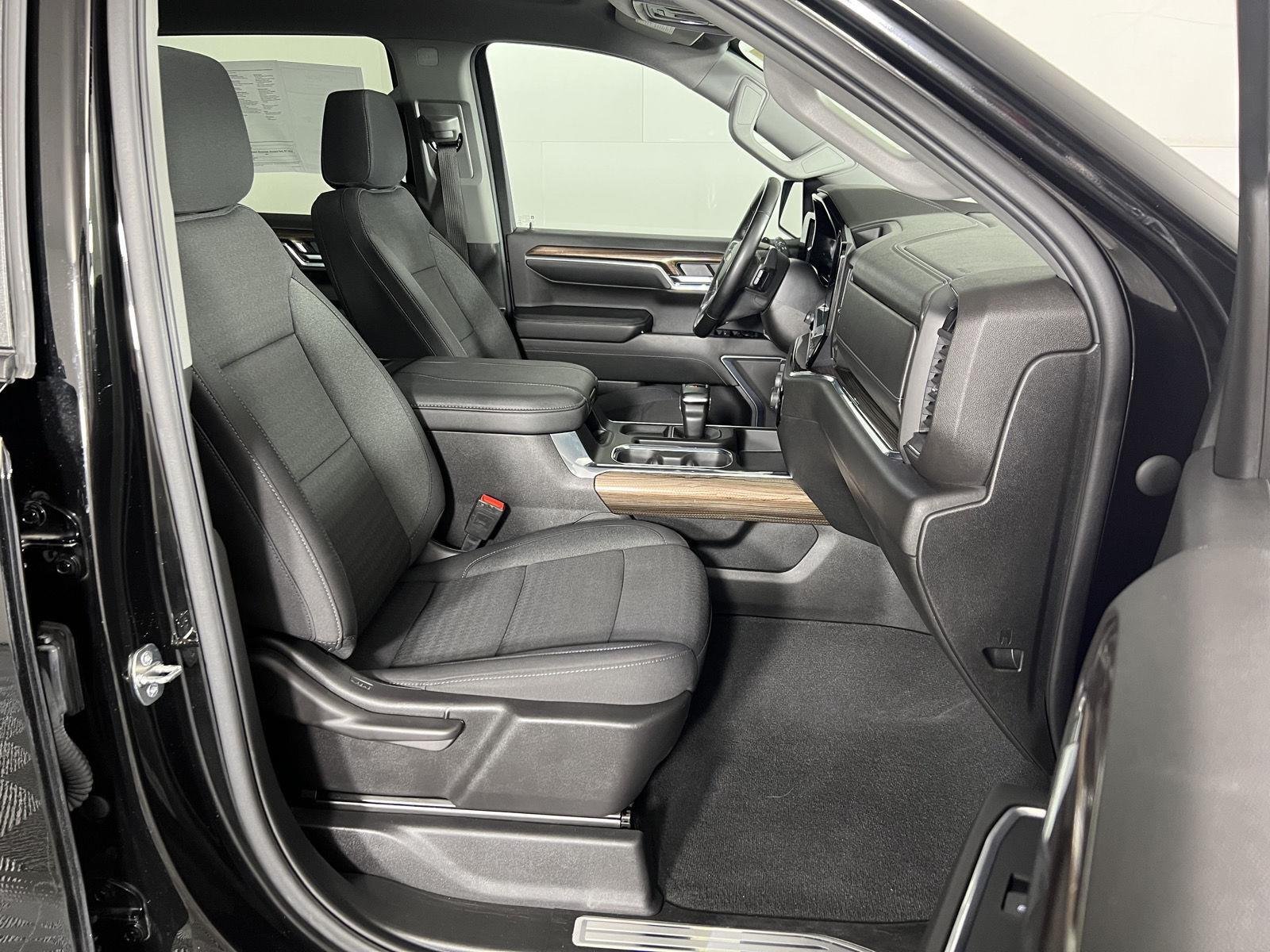 Used 2023 Black Chevrolet LT image 18