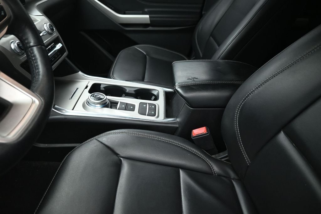 Used 2023 White Ford XLT image 21