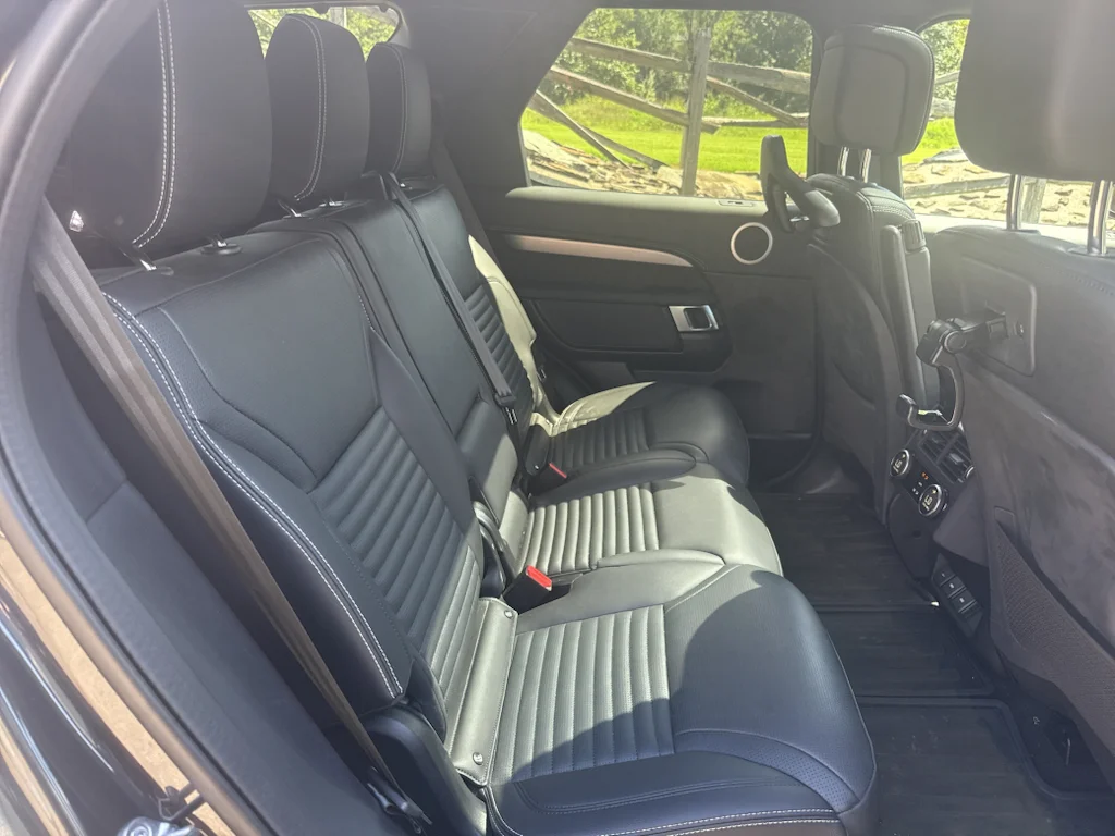 Used 2024 Eiger Grey Metallic Land Rover Dynamic SE image 10