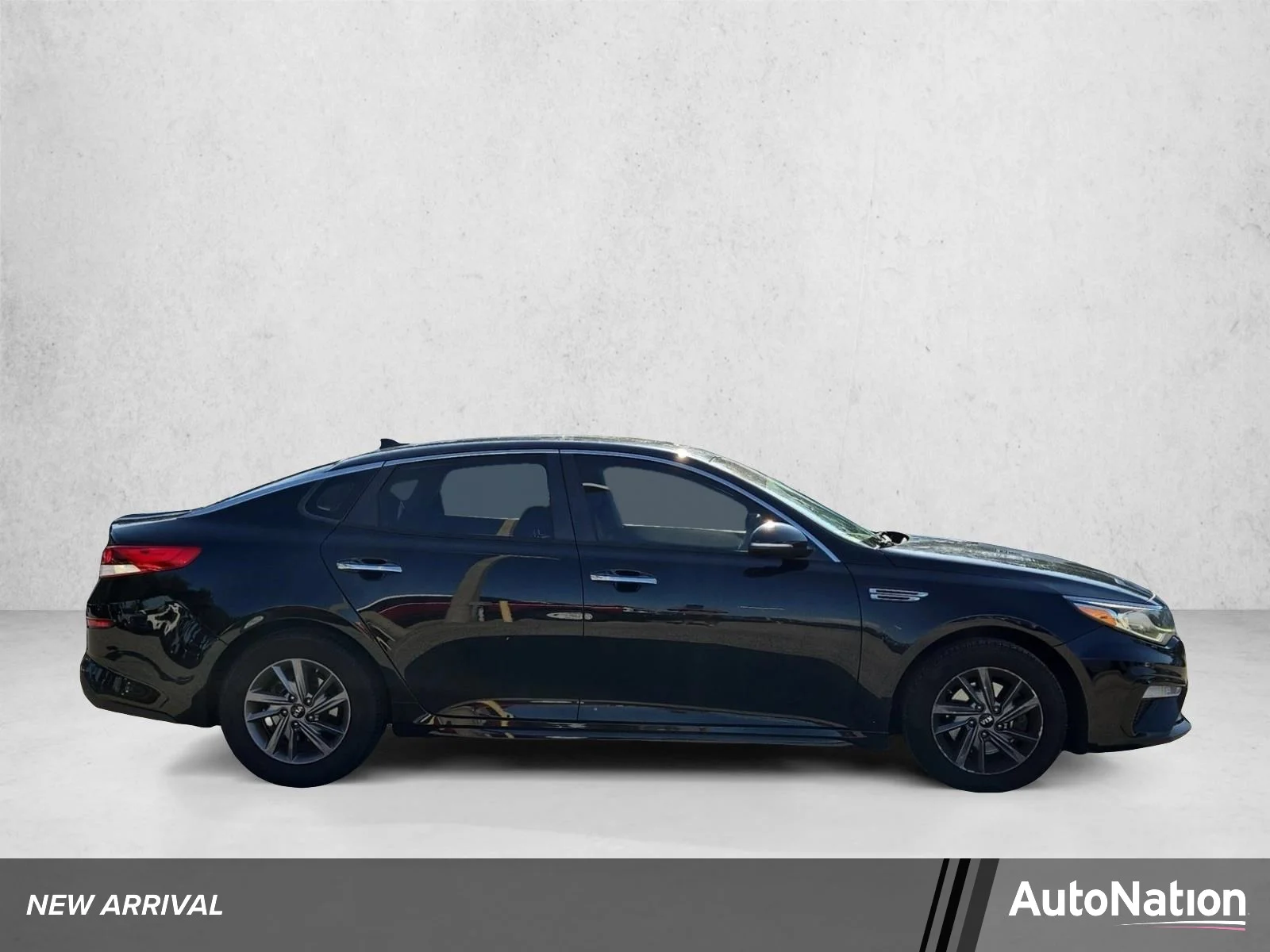 Used 2019 Ebony Black Kia LX image 1