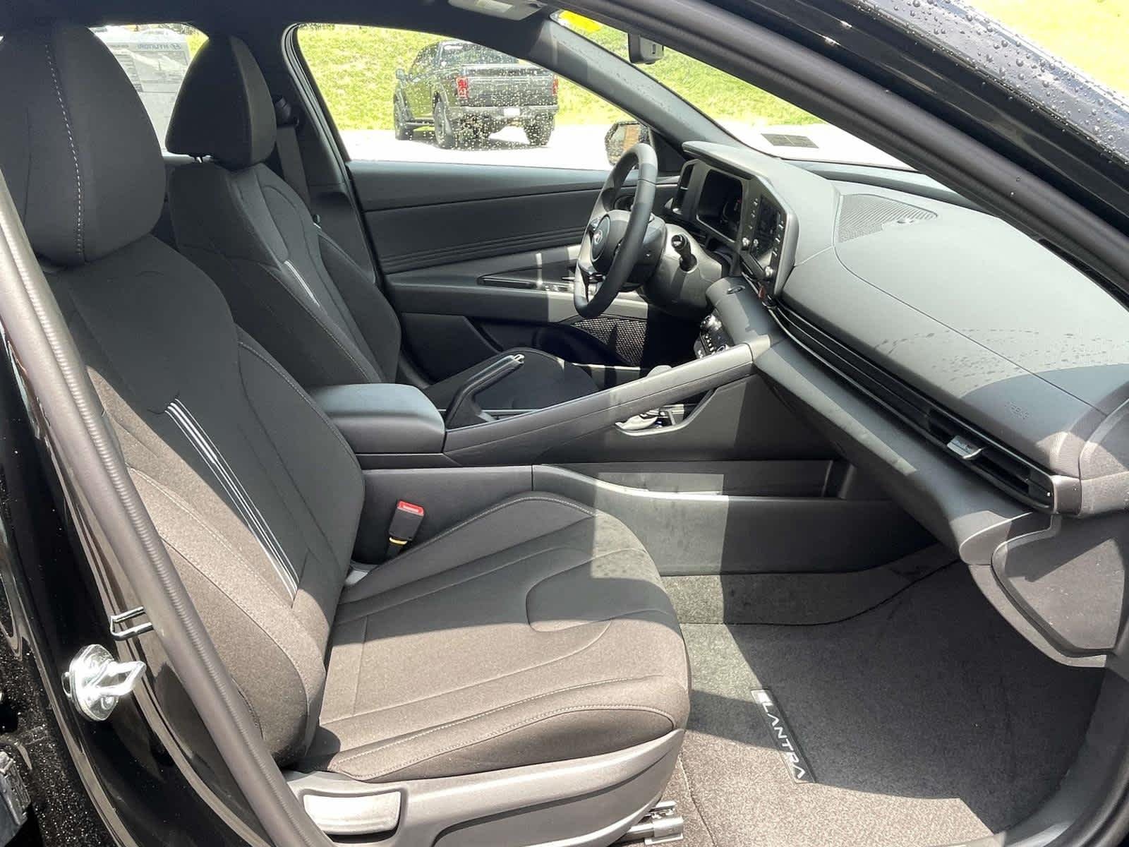 New 2026 Abyss Black Hyundai SEL Sport image 20