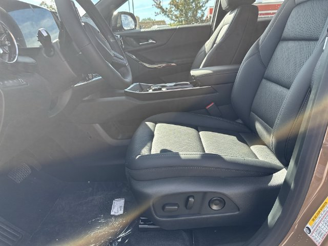 2027 Chevrolet Equinox LT - Photo 13