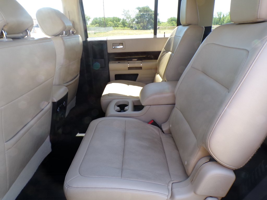 Used 2016 Too Good To Be Blue Metallic Ford Limited image 16