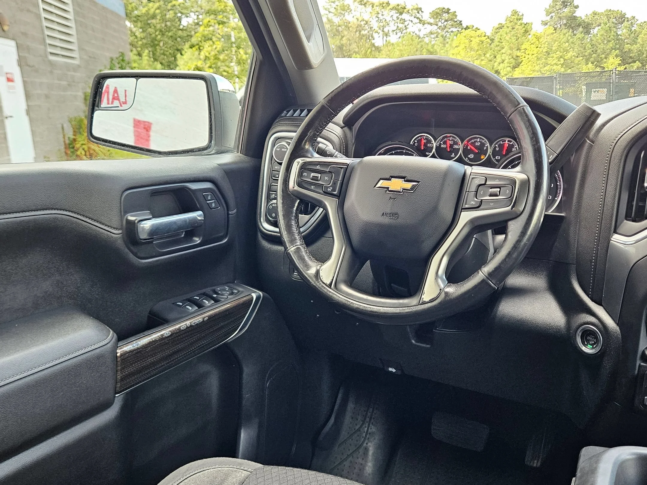 Used 2021 Summit White Chevrolet LT image 9
