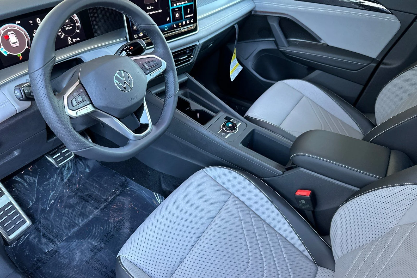 New 2026 Green Volkswagen 2.0T SE R-Line Black image 9