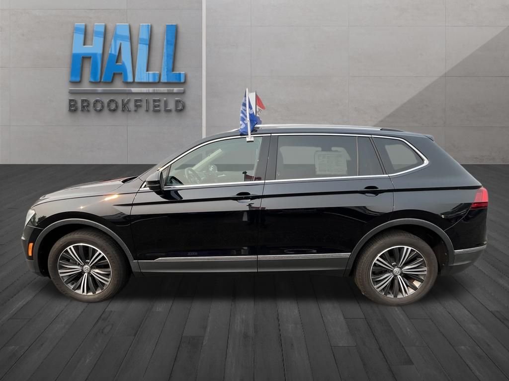 Used 2018 Black Volkswagen 2.0T SEL image 2