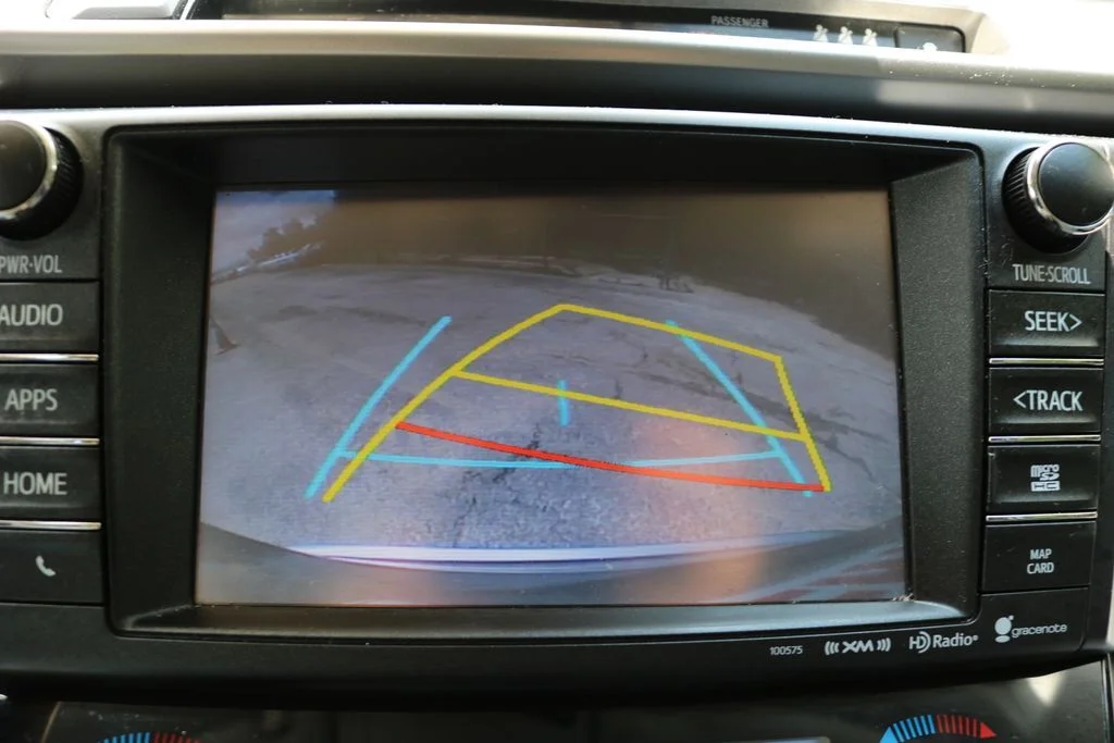 Used 2017 Silver Toyota XLE image 24