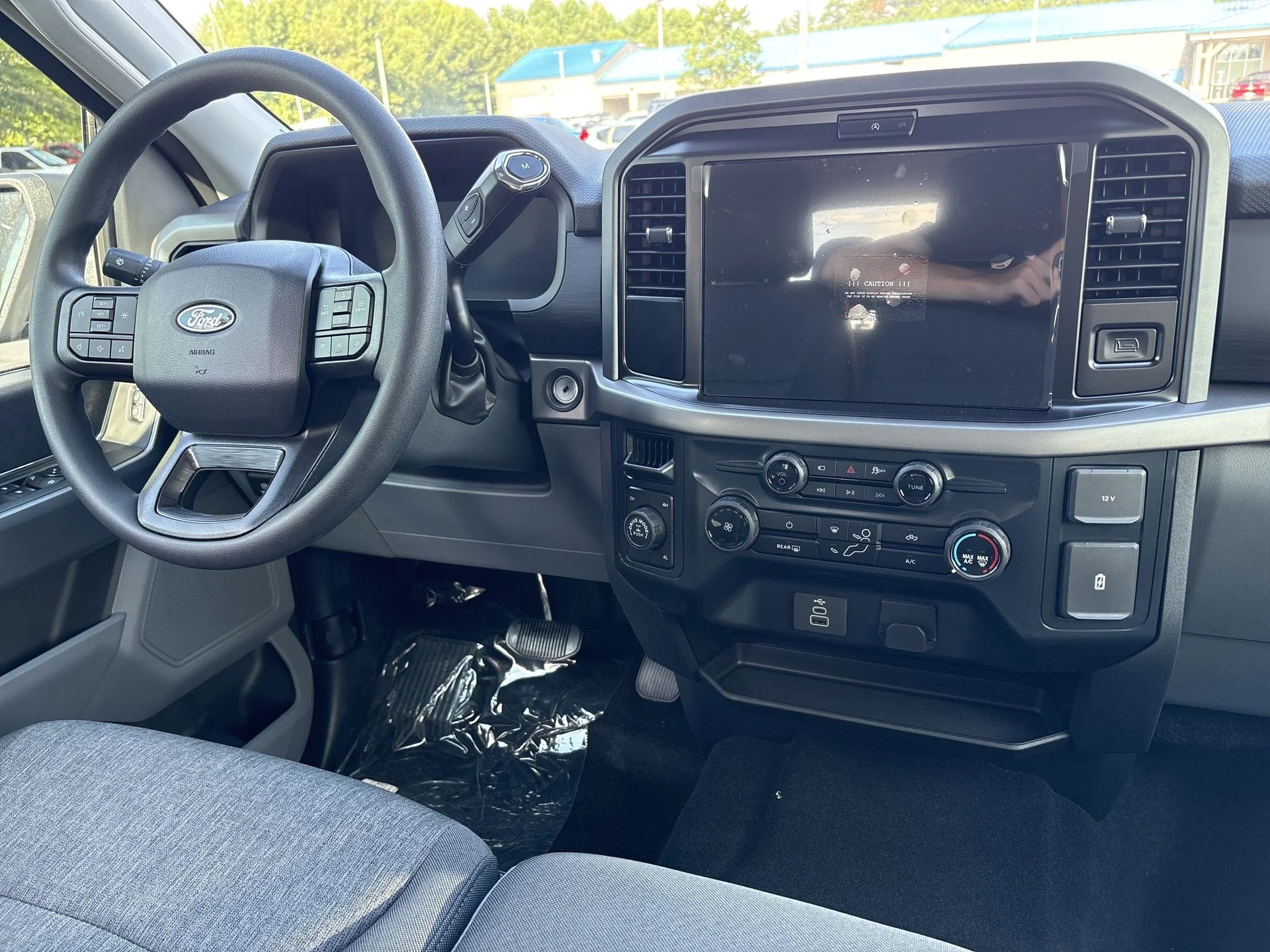 New 2026 Agate Black Metallic Ford XLT image 3