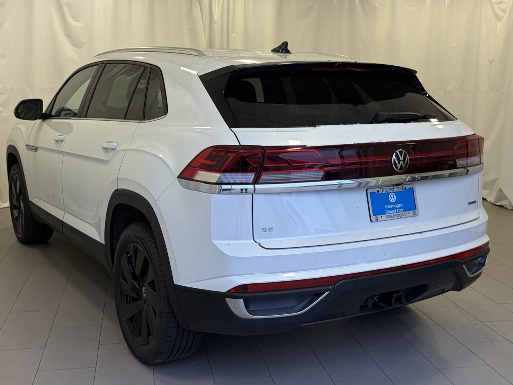 New 2026 Opal White Pearl Volkswagen 2.0T SE image 4