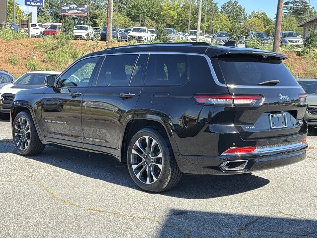 Used 2023 Black Jeep Overland image 11