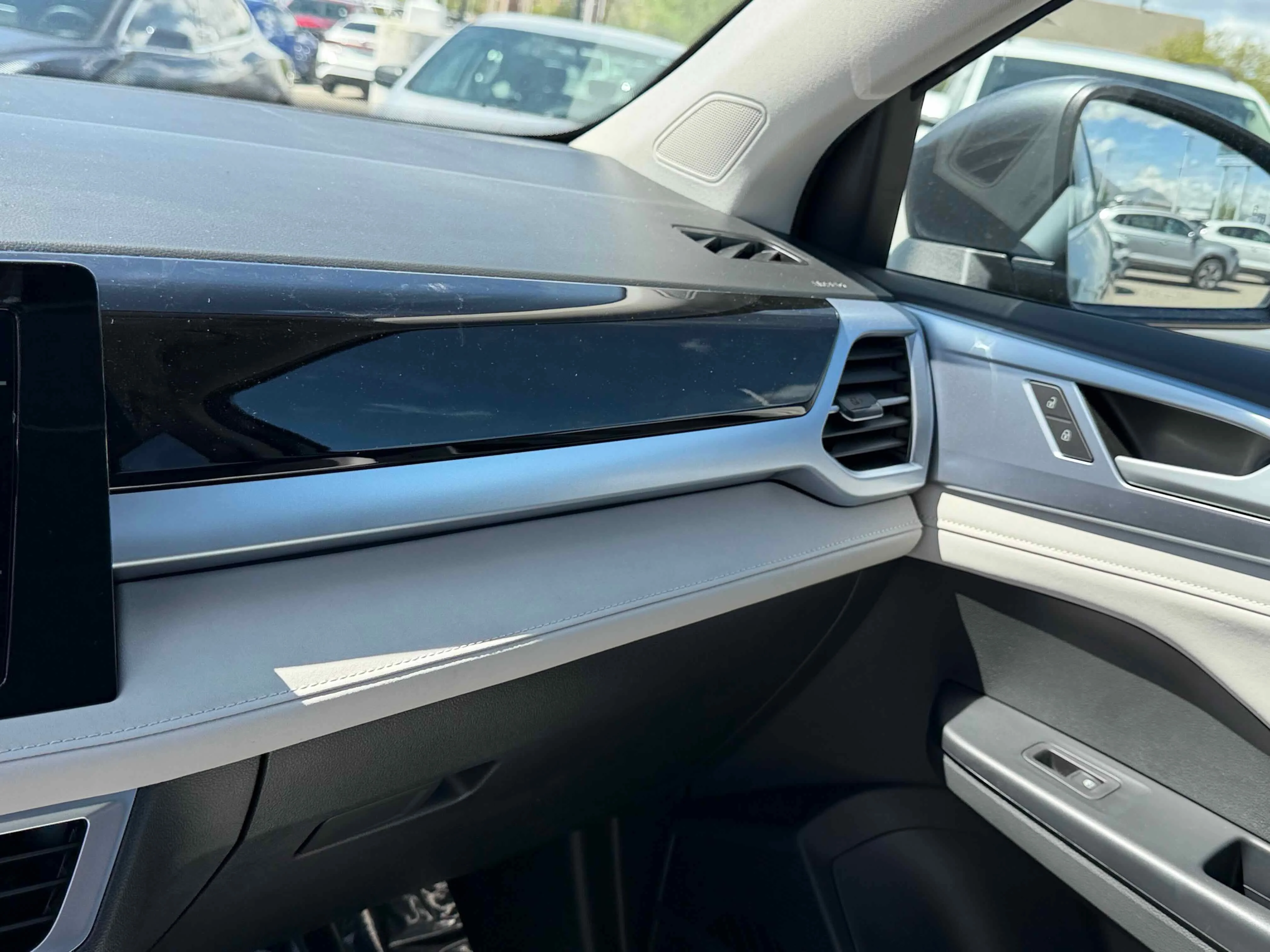 New 2026 Platinum Gray Volkswagen SE image 21