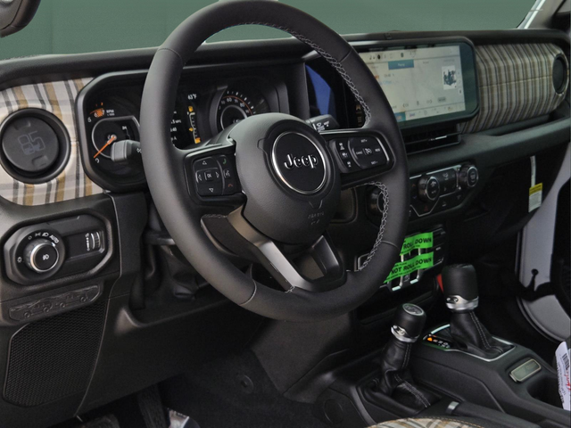 New 2026 Bright White Clear-Coat Exterior Paint Jeep  image 17