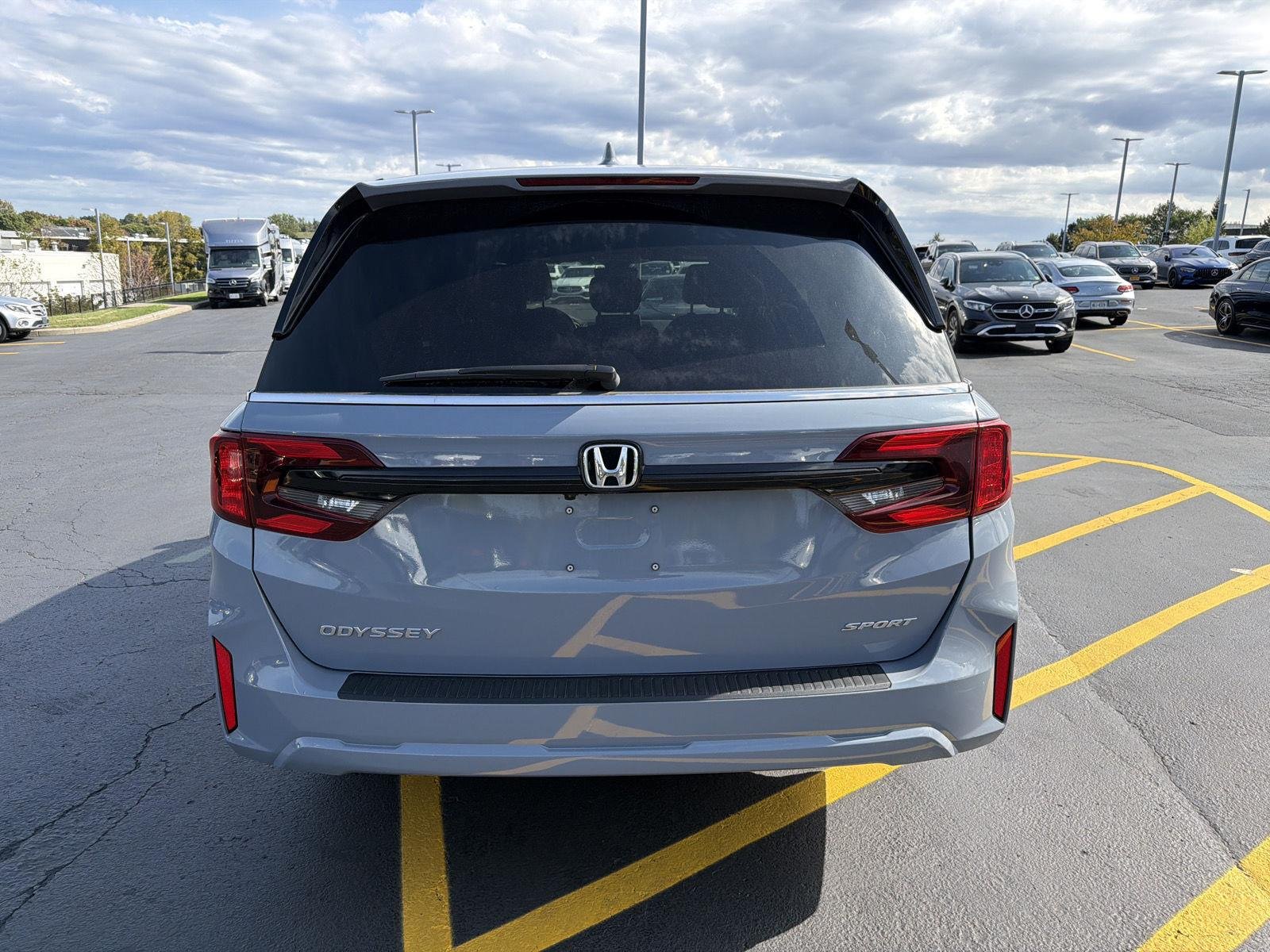 Used 2025 Sonic Gray Pearl Honda Sport-L image 4