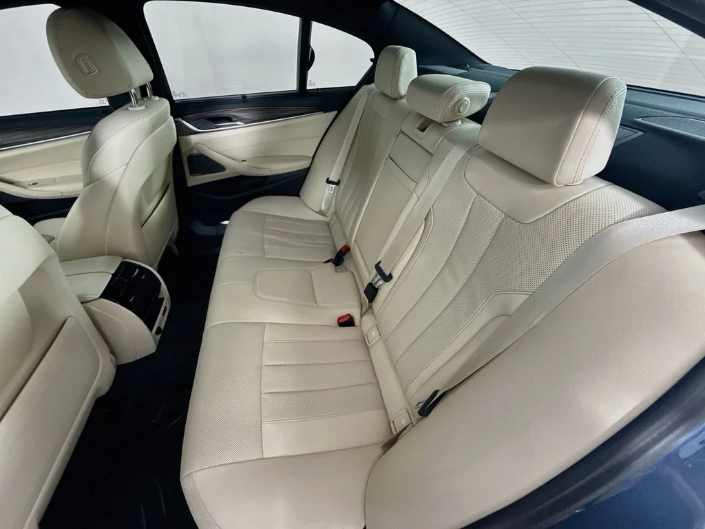 Used 2023 Blue Metallic BMW 540i xDrive image 25