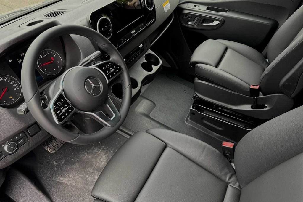 Used 2024 Gray Mercedes-Benz Cargo 144 WB image 9