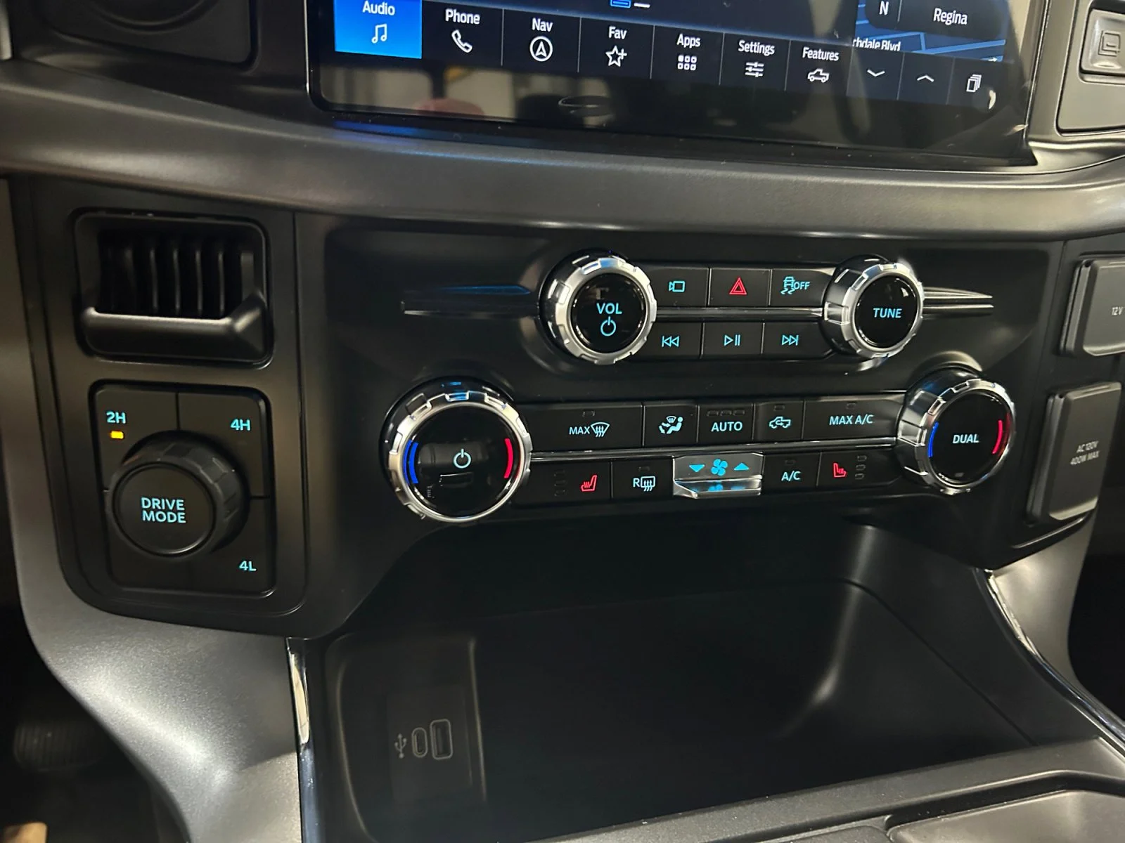 New 2026 Agate Black Metallic Ford XLT image 20