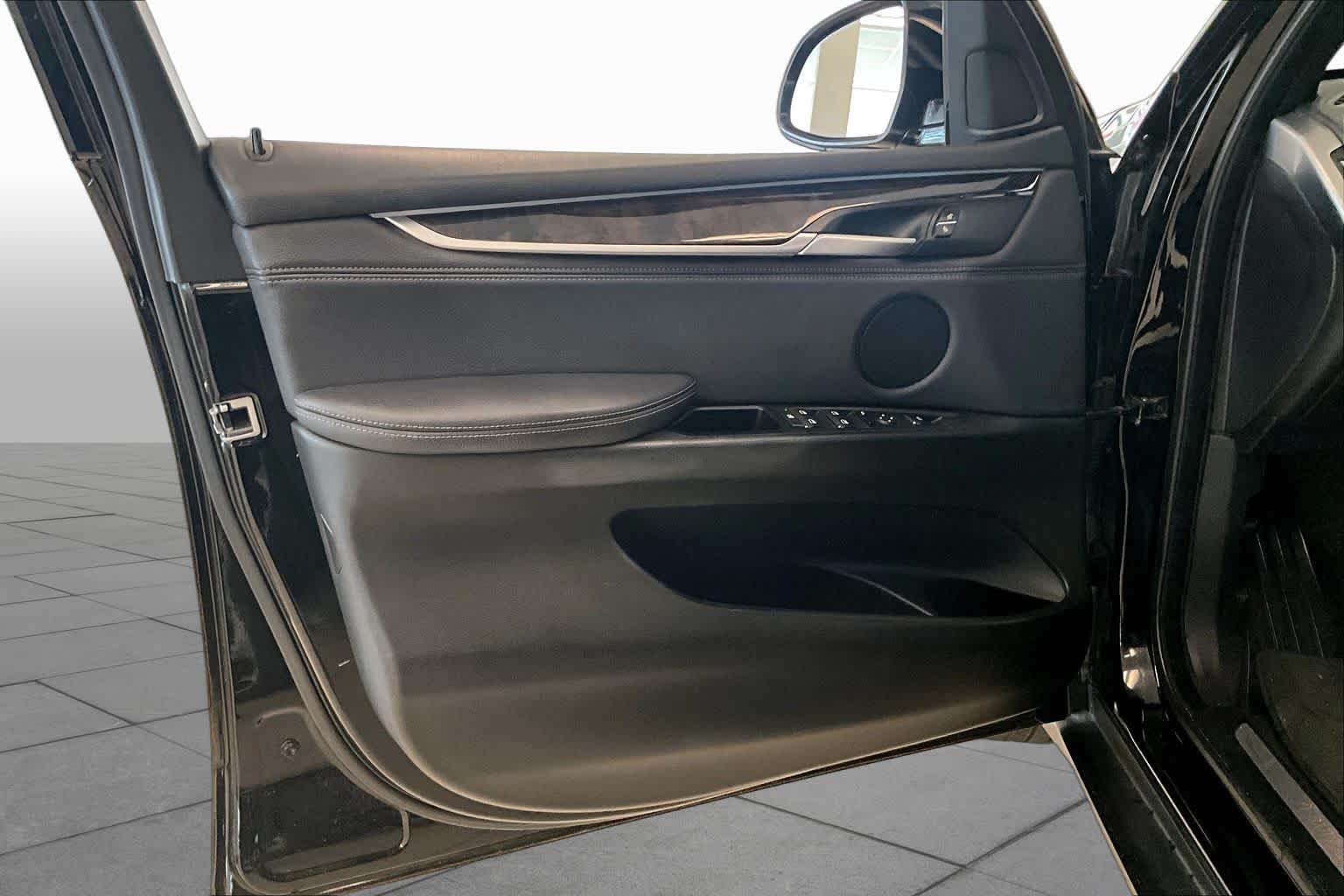 Used 2017 Jet Black BMW sDrive35i image 19