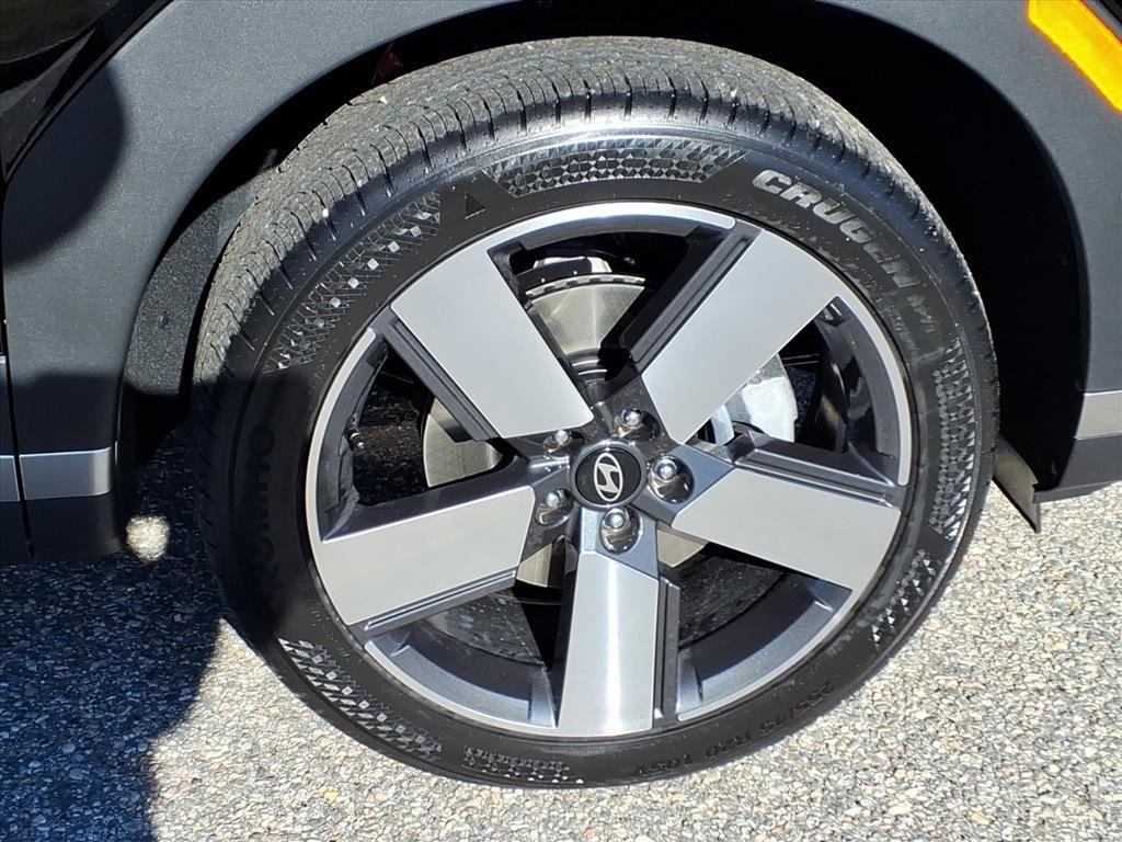 New 2026 BLACK HYUNDAI LIMI image 4