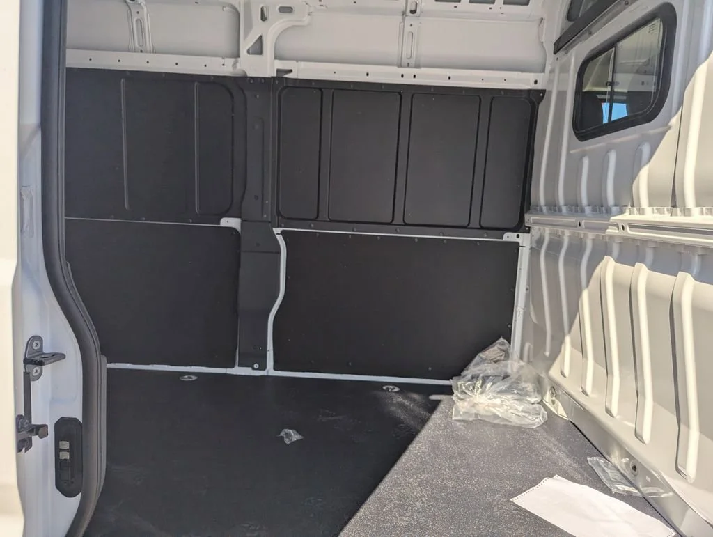 New 2026 Bright White Clear-Coat Exterior Paint RAM Tradesman image 9