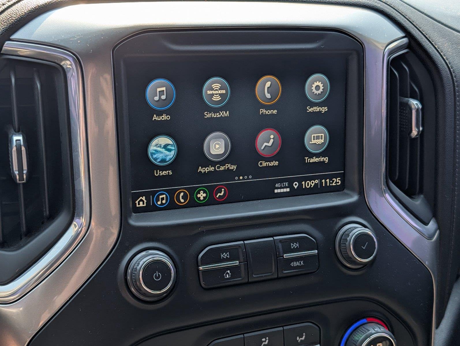 2021 Chevrolet Silverado 1500 RST - Photo 17