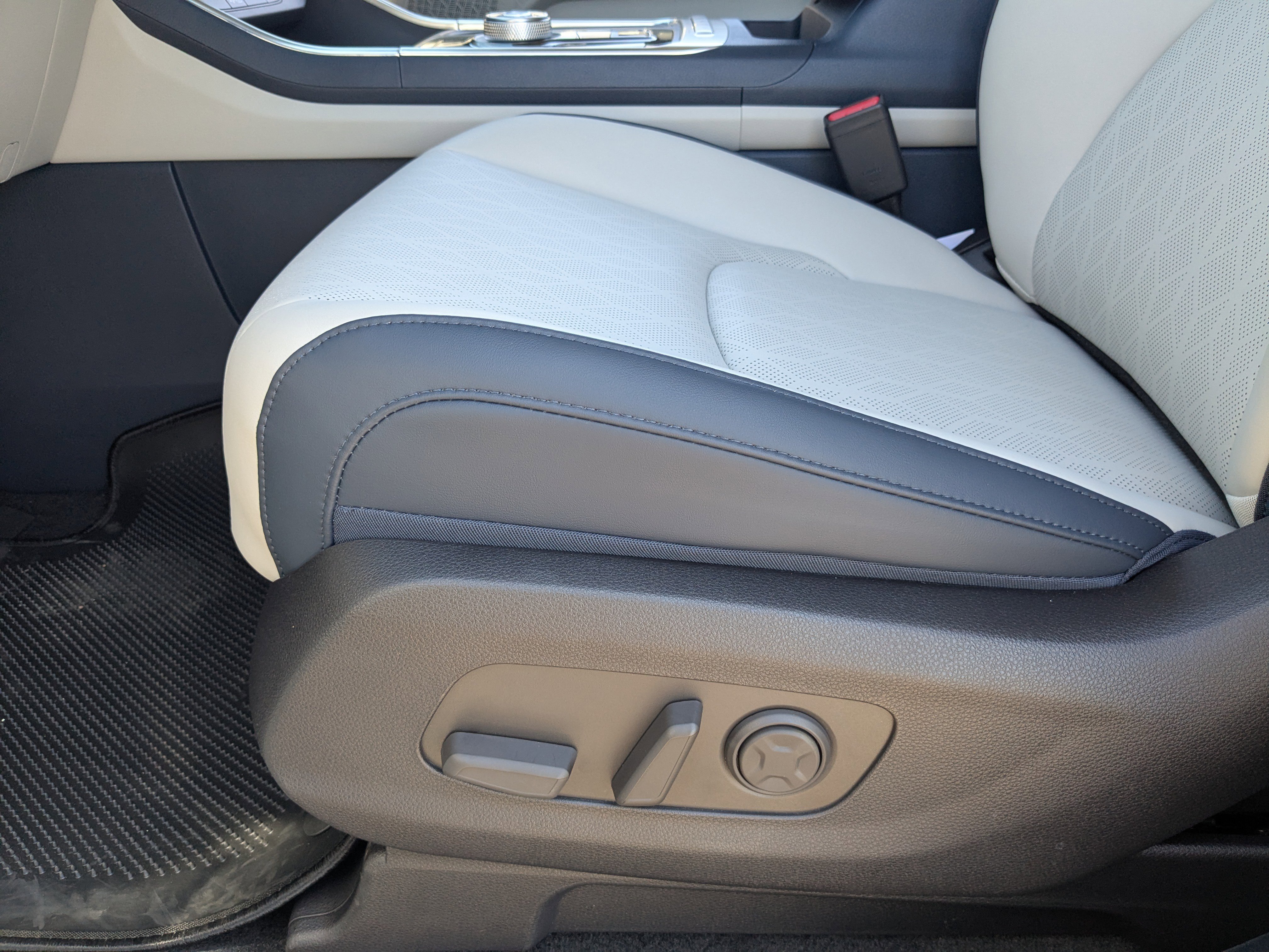 2026 Kia Carnival EX - Photo 20